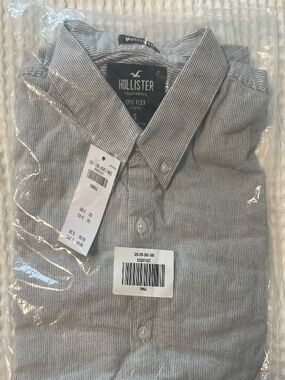 NWT Hollister Co. Men's  Navy Stripe Shirt